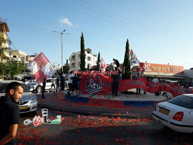 فيديو : الالترس القسماوي يحتفل في دوار الأقصى ومقهى جاري بفوز نادي الوحدة وتأهله الى نهائي الاختبارات 